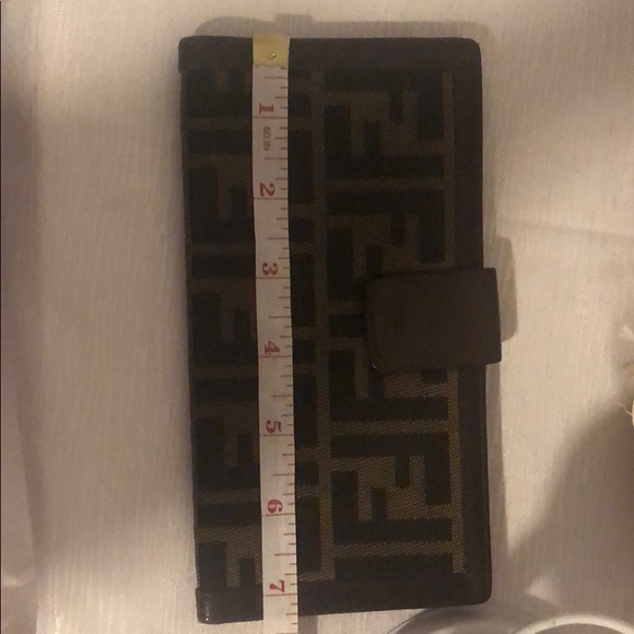 ❌SOLD❌ ✅✅Hot Sale 150$ off PM 🔥🔥 Fendi wallet - Picture 9 of 9